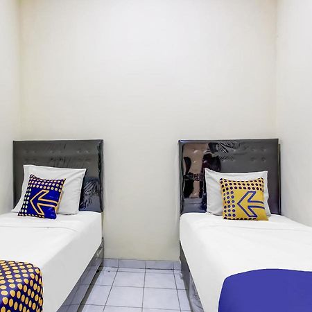 Oyo Life 91374 Asia Stay Semarang Syariah Eksteriør bilde
