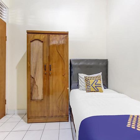Oyo Life 91374 Asia Stay Semarang Syariah Eksteriør bilde