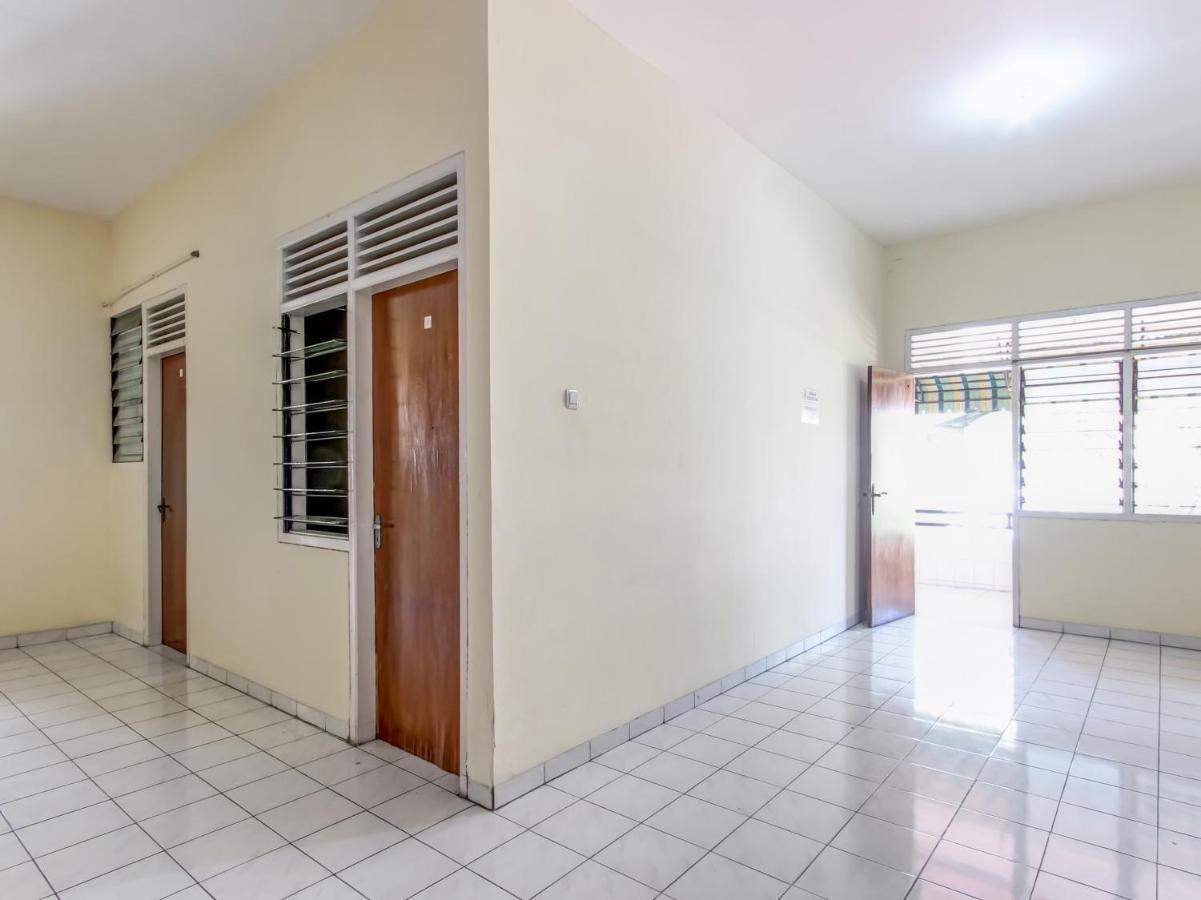 Oyo Life 91374 Asia Stay Semarang Syariah Eksteriør bilde