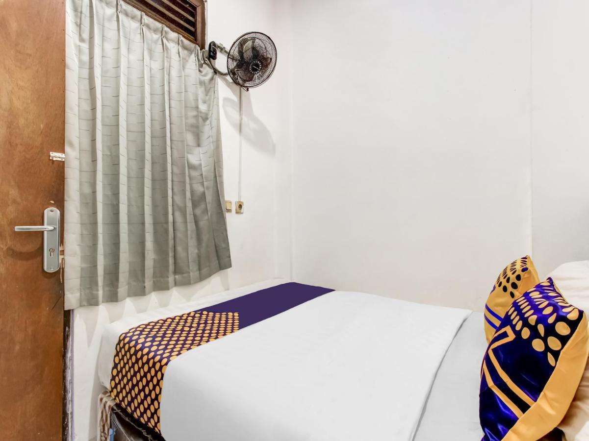 Oyo Life 91374 Asia Stay Semarang Syariah Eksteriør bilde
