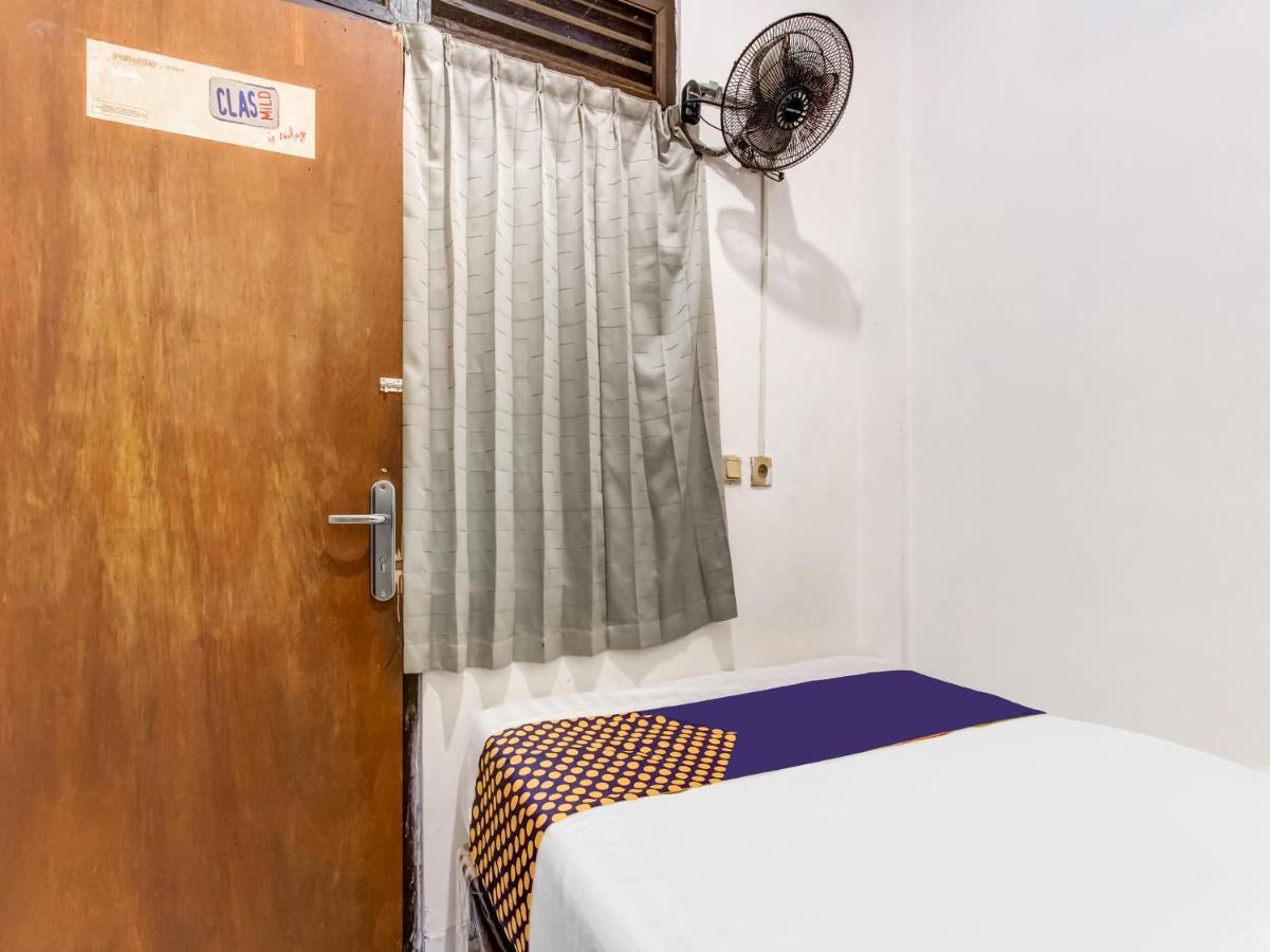 Oyo Life 91374 Asia Stay Semarang Syariah Eksteriør bilde