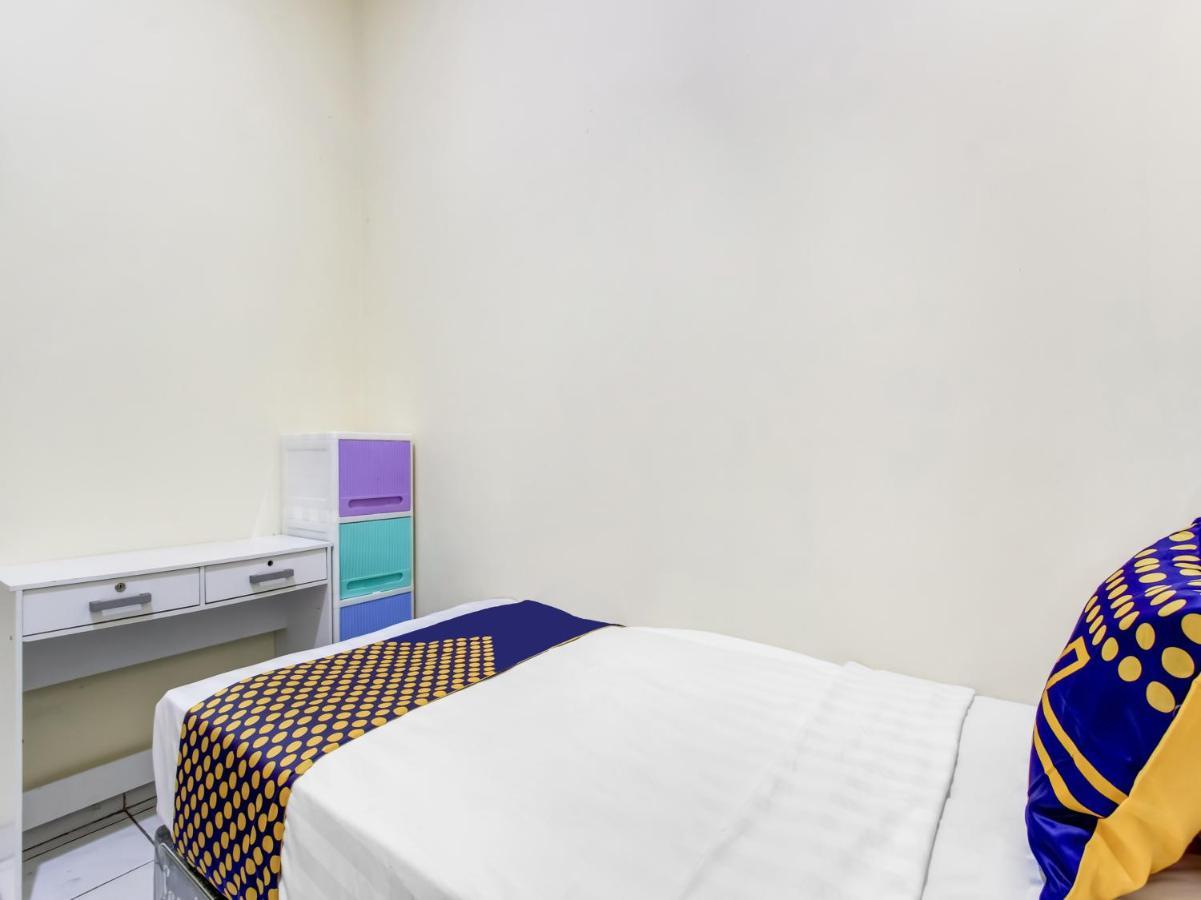 Oyo Life 91374 Asia Stay Semarang Syariah Eksteriør bilde