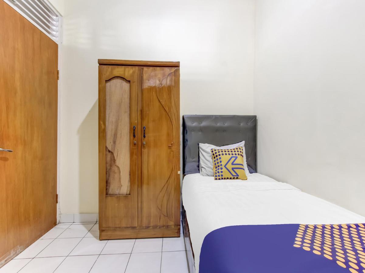 Oyo Life 91374 Asia Stay Semarang Syariah Eksteriør bilde